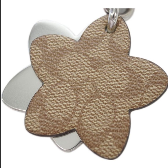 COACH Wildflower Signature Canvas Bag Charm Key FOB C4316 Khaki - Picture 3 of 3